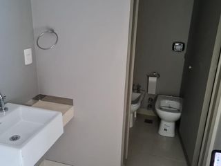Foto 5 de Excelente oficina en la mejor zona de Tigre