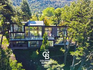 Foto 1 de Increíble casa en alquiler temporario en Arelauquen Bariloche