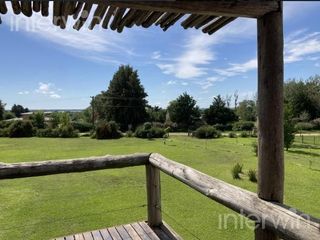 Foto 1 de Casa 5 ambientes con pileta y jardín - Zarate - ALQUILER