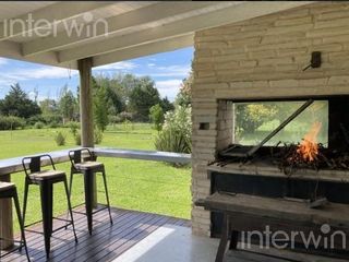 Foto 30 de Casa 5 ambientes con pileta y jardín - Zarate - ALQUILER