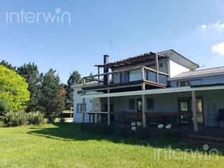 Foto 5 de Casa 5 ambientes con pileta y jardín - Zarate - ALQUILER