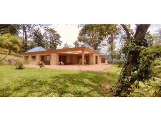 Foto 2 de Venta Hermosa casa Campestre Envigado Escobero  2000m2💰2930 Mill