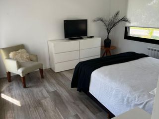 Foto 6 de Casa Amoblada en el Barrio Cantón Golf al 100