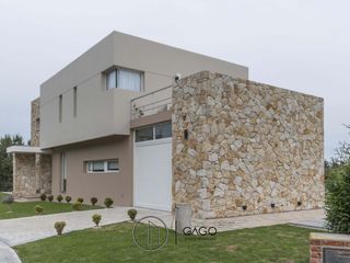 Foto 47 de Casa venta 4 ambientes a estrenar - Mar Del Plata