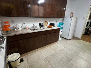 Foto 4 de Departamento en Venta- Av.Chacabuco 150- Tres dormitorios + dependencia