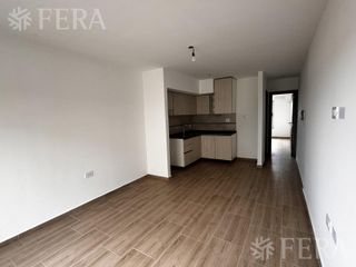 Foto 4 de Venta de departamento de 2 ambientes en Villa Luzuriaga