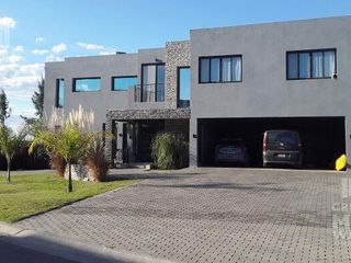 Foto 1 de Casa en venta 5 ambientes - San Matías