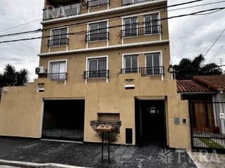 Foto 2 de Venta de departamento de 2 ambientes en Villa Luzuriaga