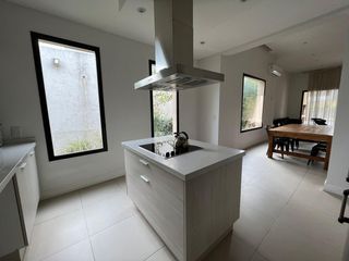 Foto 12 de casa en venta en barrio  Las Tipas, Nordelta.