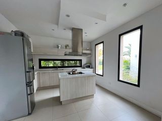 Foto 11 de casa en venta en barrio  Las Tipas, Nordelta.