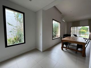 Foto 5 de casa en venta en barrio  Las Tipas, Nordelta.