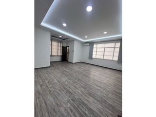 Foto 2 de VENTA OFICINA EN EL CENTRO DE CALI- CW:7983783 YMQ