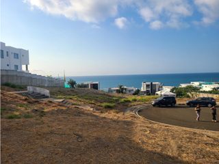 Foto 9 de En venta terreno con vista al mar en Ciudad del mar Manta Ecuador.