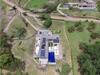 HERMOSA CASA PARA LA VENTA -  VILLETA - CUNDINAMARCA