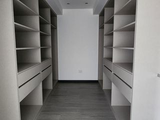 Foto 10 de CASA EN VENTA 6 amb - 3 PLANTAS  - SAINT THOMAS OESTE