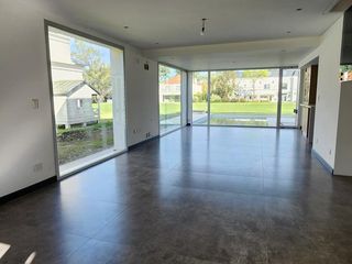 Foto 17 de CASA EN VENTA 6 amb - 3 PLANTAS  - SAINT THOMAS OESTE