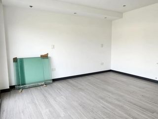 Foto 12 de CASA EN VENTA 6 amb - 3 PLANTAS  - SAINT THOMAS OESTE