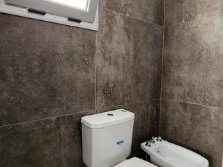 Foto 19 de CASA EN VENTA 6 amb - 3 PLANTAS  - SAINT THOMAS OESTE