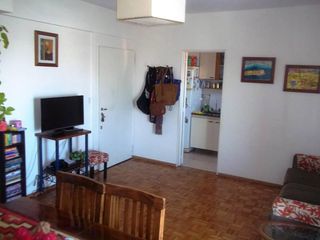 Foto 1 de Impecable Departamento de Tres ambientes