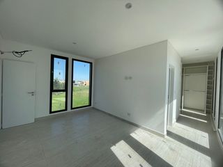 Foto 31 de Casa en alquiler en Loma Verde