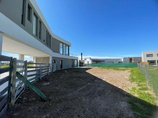 Foto 5 de Casa en alquiler en Loma Verde