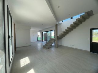 Foto 19 de Casa en alquiler en Loma Verde