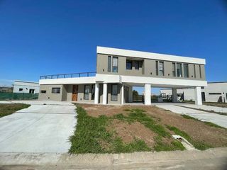 Foto 2 de Casa en alquiler en Loma Verde