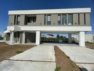 Foto 7 de Casa en alquiler en Loma Verde