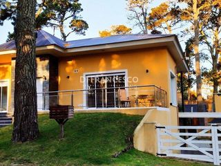 Foto 3 de Venta - Casa de 5 ambientes SOBRE UNA PLANTA en Pinamar - Ninfas 910