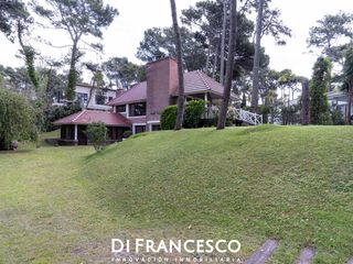 Foto 27 de Venta - Casa de 7 ambientes A 200 MTS DEL MAR en CARILO - CHALET