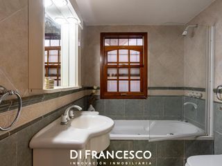Foto 14 de Venta - Casa de 7 ambientes A 200 MTS DEL MAR en CARILO - CHALET