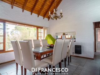Foto 5 de Venta - Casa de 7 ambientes A 200 MTS DEL MAR en CARILO - CHALET