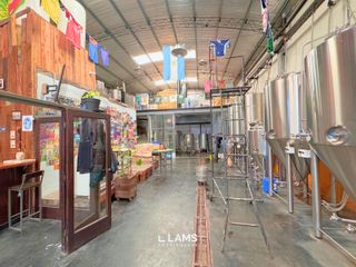 Foto 5 de Galpón en Venta de 251m2 cubiertos - Barrio Los Andes