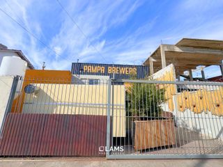 Foto 1 de Galpón en Venta de 251m2 cubiertos - Barrio Los Andes