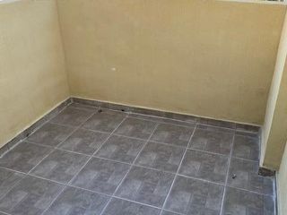 Foto 15 de Casa en planta baja con dos dormitorios, baño, cocina, living, patio. En planta alta dos departamentos de un dormitorio y un monoambiente amplio con b