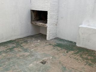 Foto 8 de Casa en planta baja con dos dormitorios, baño, cocina, living, patio. En planta alta dos departamentos de un dormitorio y un monoambiente amplio con b