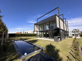 Foto 3 de Casa con 3 dormitorios en Venta y Alquiler en Los Castaños, Nordelta