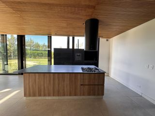 Foto 5 de Casa con 3 dormitorios en Venta y Alquiler en Los Castaños, Nordelta