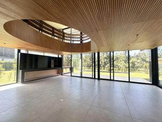 Foto 1 de Casa con 3 dormitorios en Venta y Alquiler en Los Castaños, Nordelta