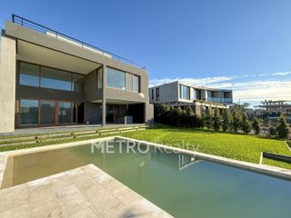 Foto 13 de Casa en venta al lago central con 4 habitaciones en suite en Virazon, Nordelta