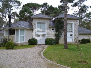 Foto 2 de Casa - Carilo