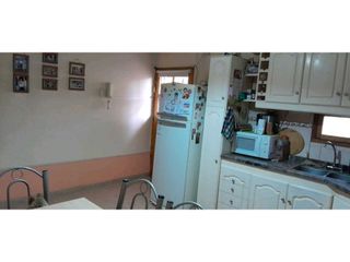 Foto 8 de VENTA DE CASA CONFORTABLE CON QUINCHO Y PILETA, RIVADAVIA (CENTRO)