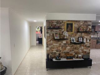 Foto 3 de Vendo  Apartamento  140 mts  Cerro Nutibara