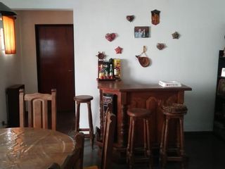 Foto 5 de Casa en venta - 4 dormitorios 2 baños - Cocheras - 255mts2 - Gonnet, La Plata