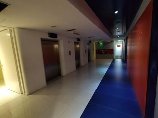 Foto 43 de Oficina en  alquiler