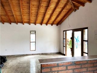 Casa campestre de 2 habitaciones en Varahonda