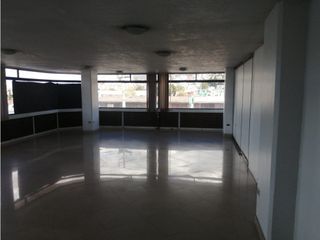 Foto 2 de El Labrador, Oficina en Renta, 650m2, 8 Ambientes