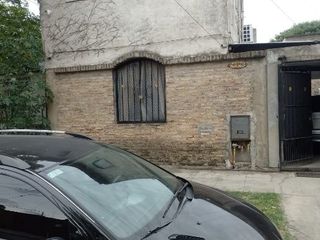 Foto 1 de Casa PH en venta en Gregorio de Laferrere