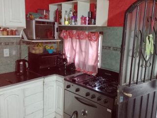 Foto 3 de Casa PH en venta en Gregorio de Laferrere