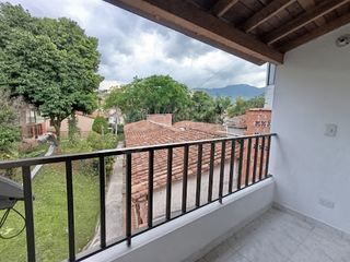 ARRIENDO de CASAS en SABANETA